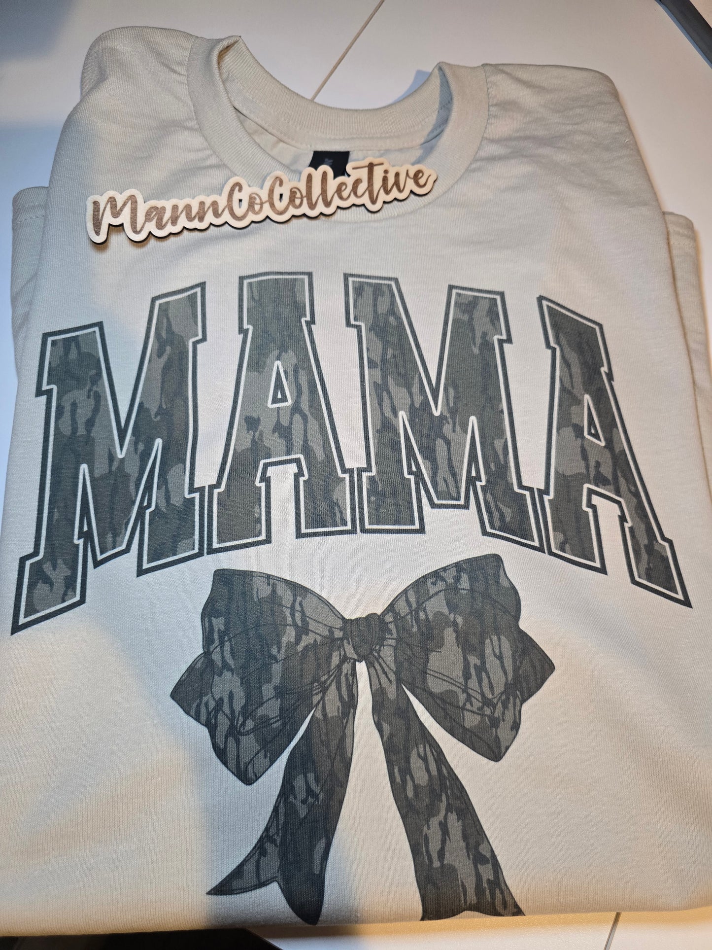 Camo mama bow tee